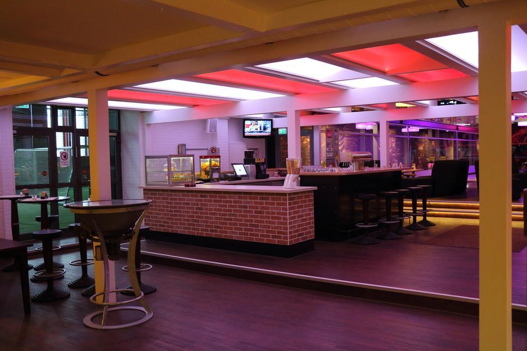 Goalfever Sports & Guesthouse Essen Bagian luar foto